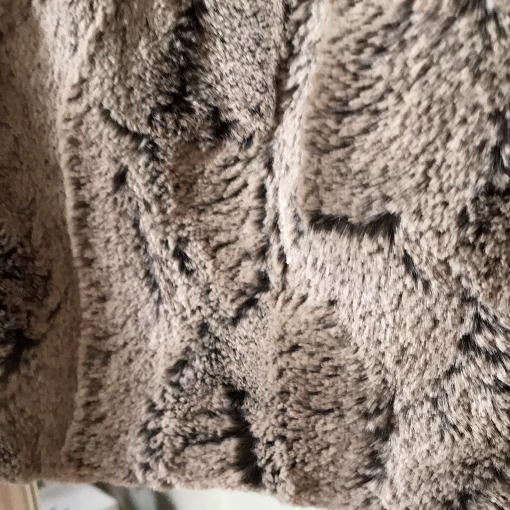 Coat - Picture 11 of 11